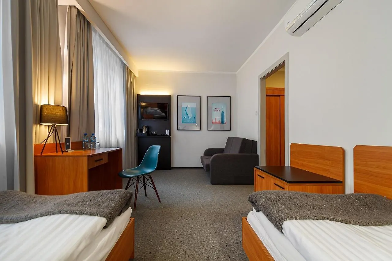 Hotel Edison Poznan Lotnisko Lawica Baranowo  Poland