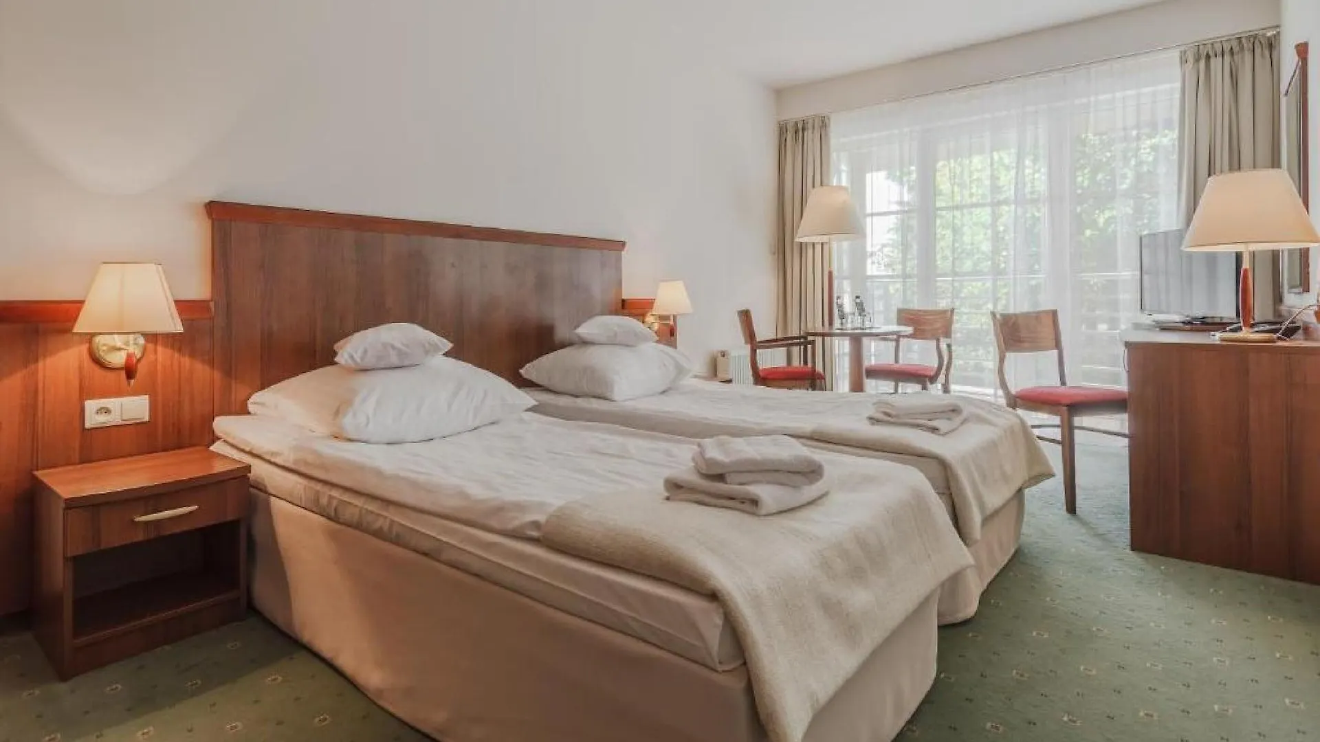 Hotel Edison Poznan Lotnisko Lawica Baranowo