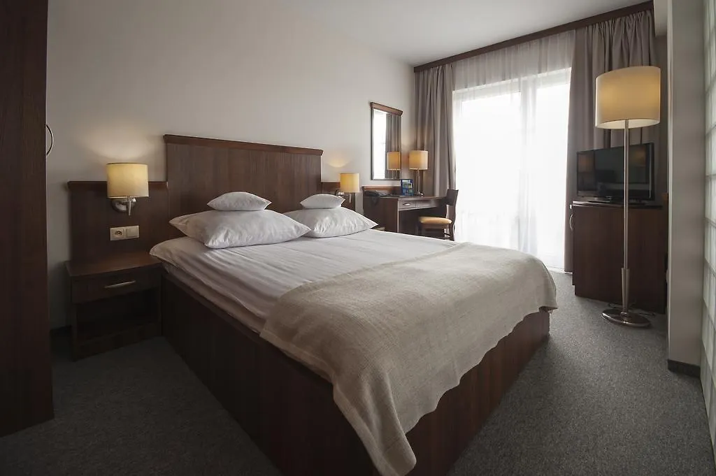 Hotel Edison Poznan Lotnisko Lawica Baranowo  3*, Baranowo (Gmina Tarnowo Podgorne) Poland